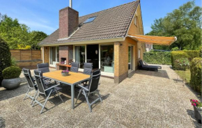 Awesome Home In Lauwersoog With Wifi